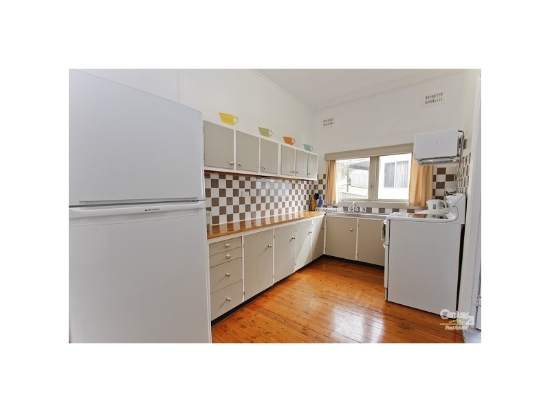 297 Pacific Highway, Belmont North NSW 2280