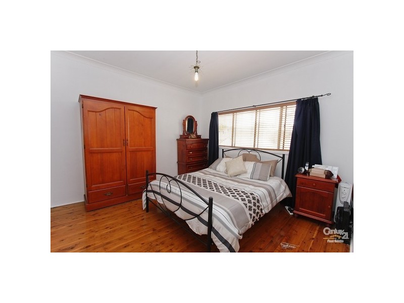 297 Pacific Highway, Belmont North NSW 2280
