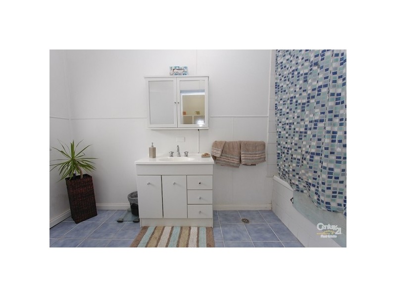 297 Pacific Highway, Belmont North NSW 2280