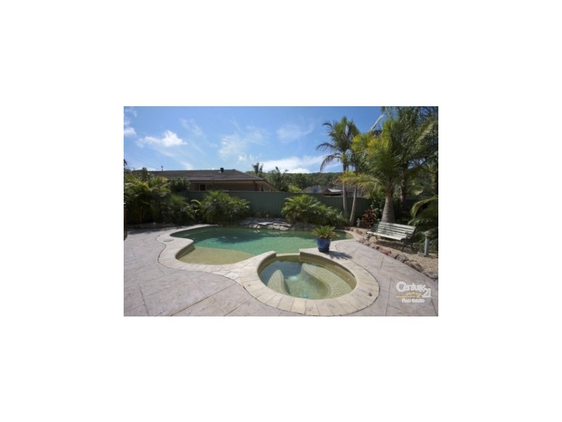 17 Dwyer Close, Eleebana NSW 2282