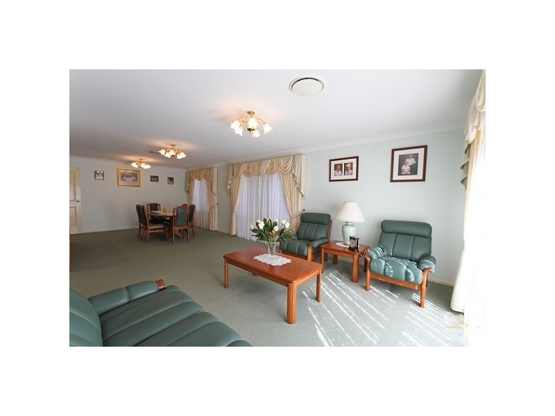 4 Pepperbush Place, Garden Suburb NSW 2289