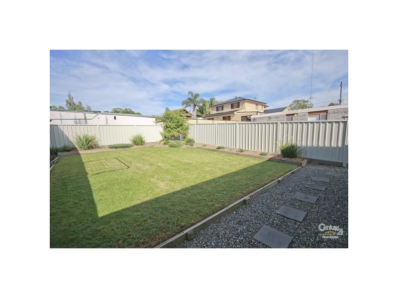 8 Pine Avenue, Cardiff South NSW 2285
