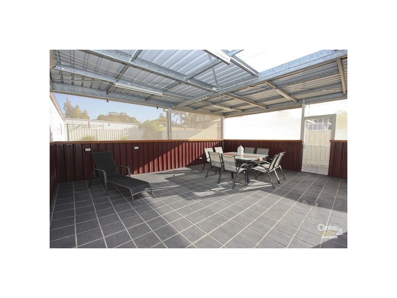 8 Pine Avenue, Cardiff South NSW 2285