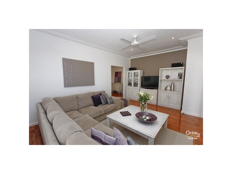 8 Pine Avenue, Cardiff South NSW 2285