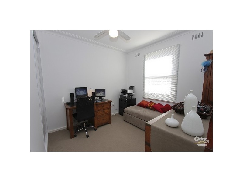 8 Pine Avenue, Cardiff South NSW 2285