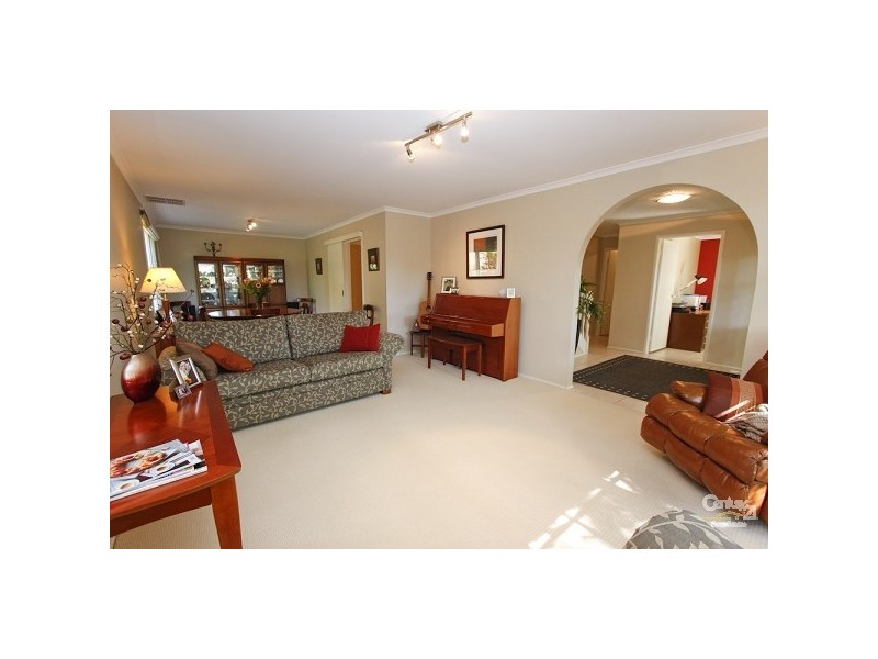 6 Eaton Close, Warners Bay NSW 2282