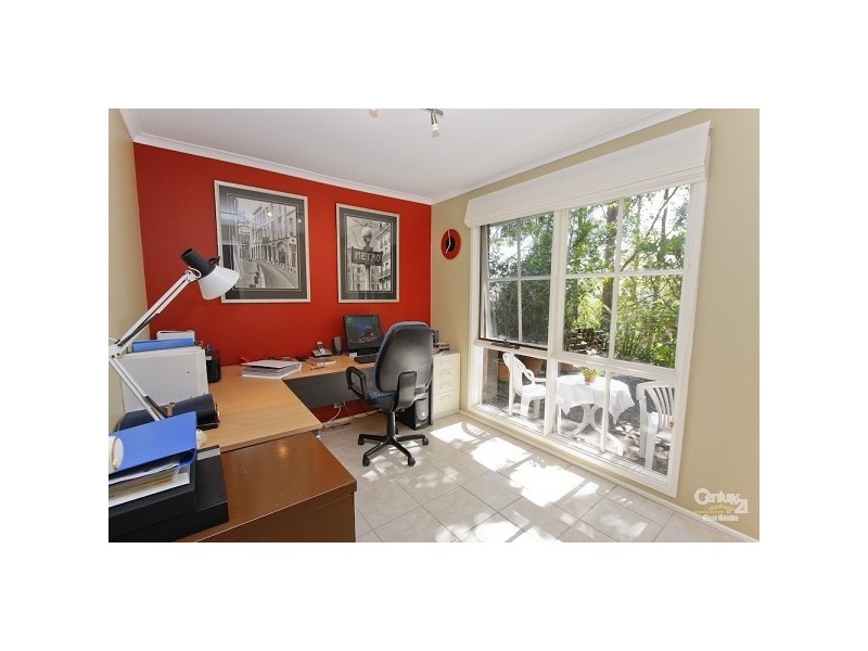 6 Eaton Close, Warners Bay NSW 2282