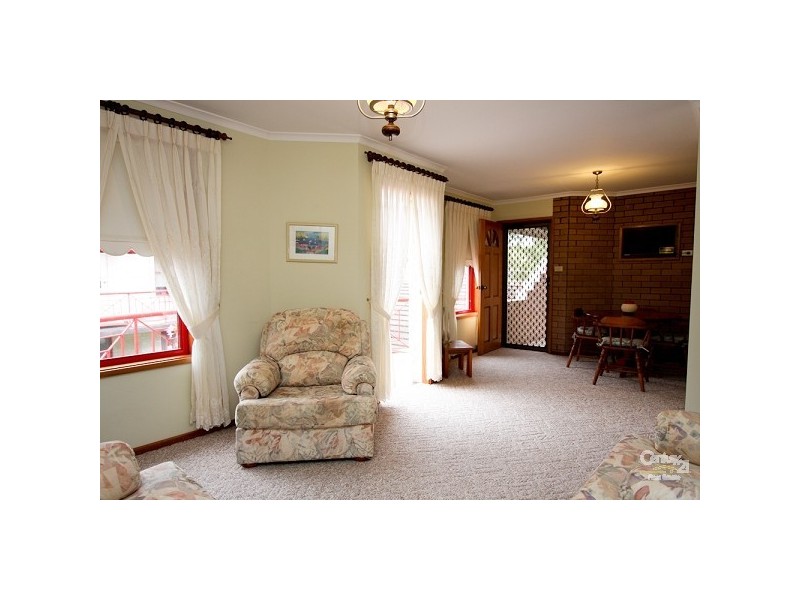 8/50 Allambee Place, Valentine NSW 2280