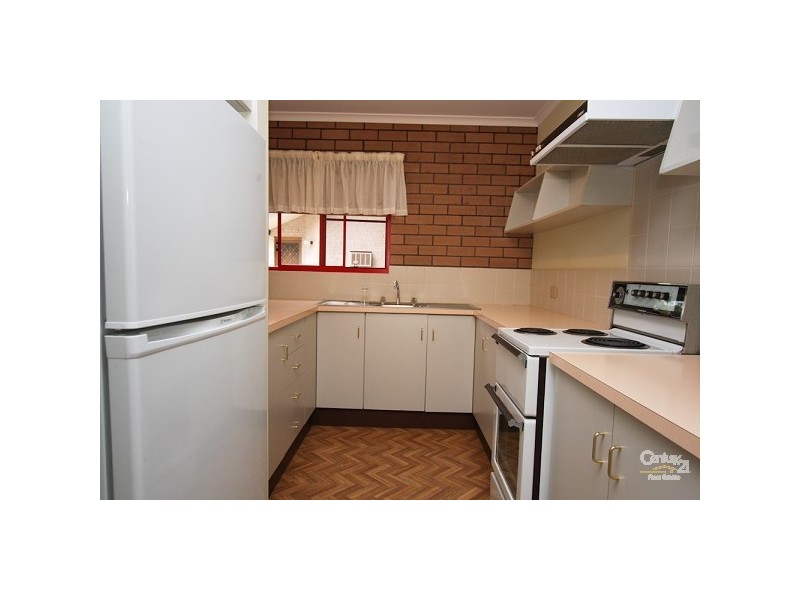 8/50 Allambee Place, Valentine NSW 2280