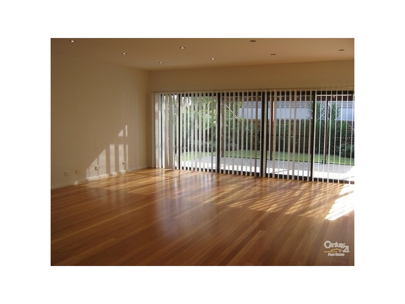 2/41 Tallawalla Road, Valentine NSW 2280