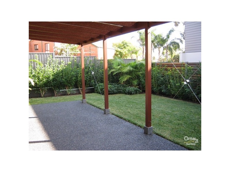 2/41 Tallawalla Road, Valentine NSW 2280