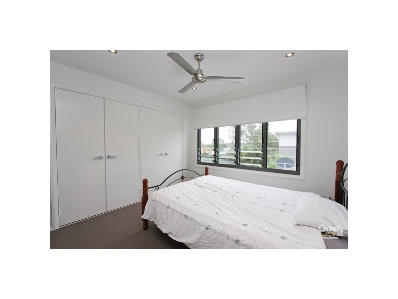 2/41 Tallawalla Road, Valentine NSW 2280