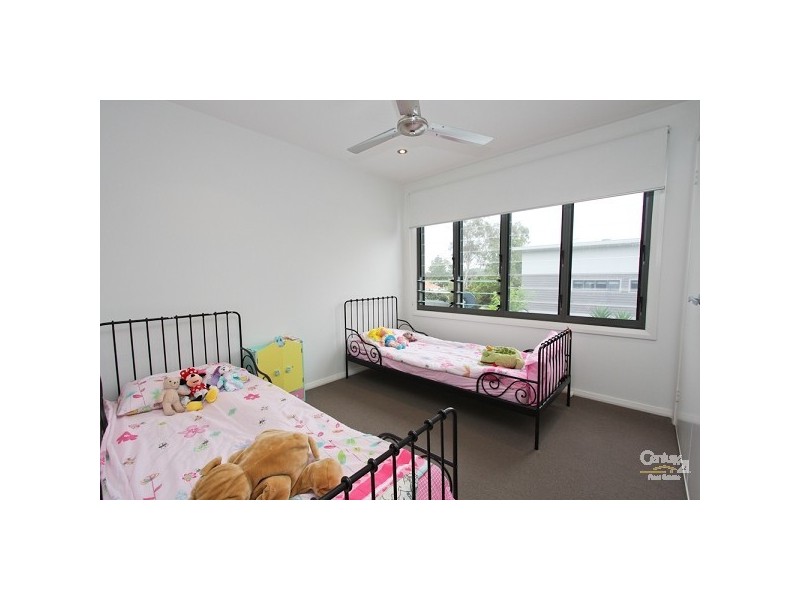 2/41 Tallawalla Road, Valentine NSW 2280