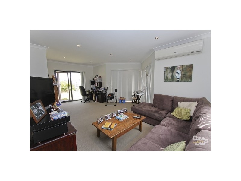 19 Siloam Drive, Belmont North NSW 2280