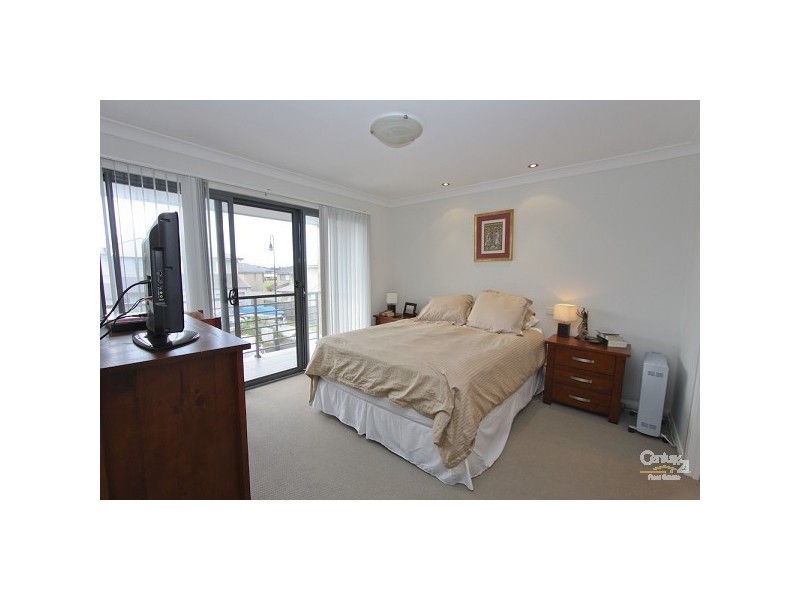 19 Siloam Drive, Belmont North NSW 2280