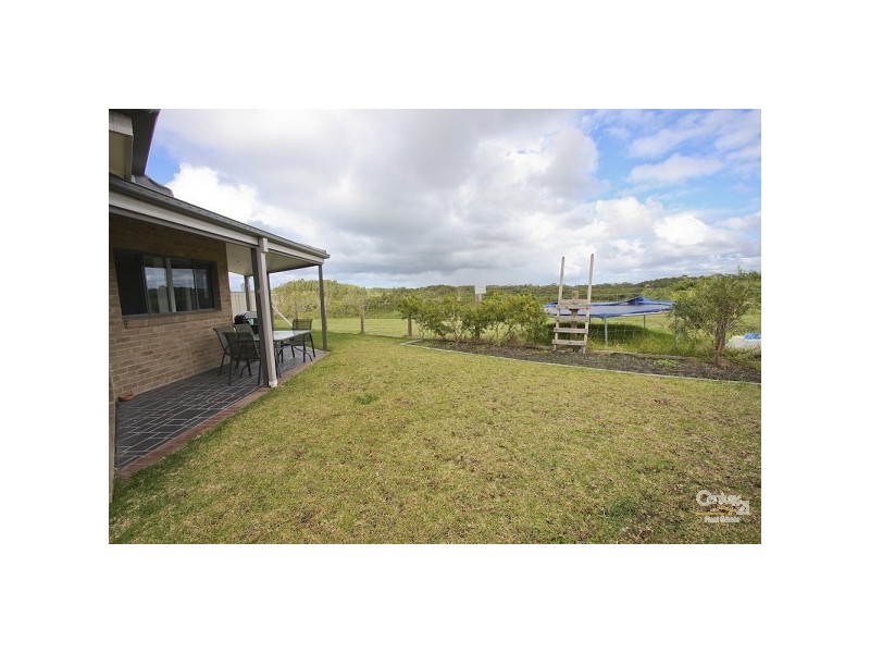 19 Siloam Drive, Belmont North NSW 2280