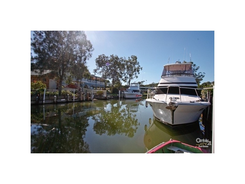 7 St Johns Drive, Croudace Bay NSW 2280