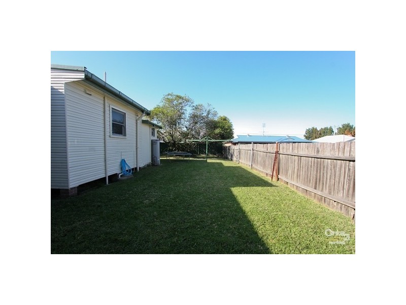 12 Anzac Parade, Teralba NSW 2284