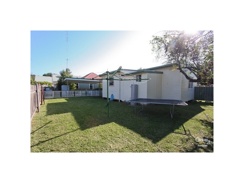 12 Anzac Parade, Teralba NSW 2284