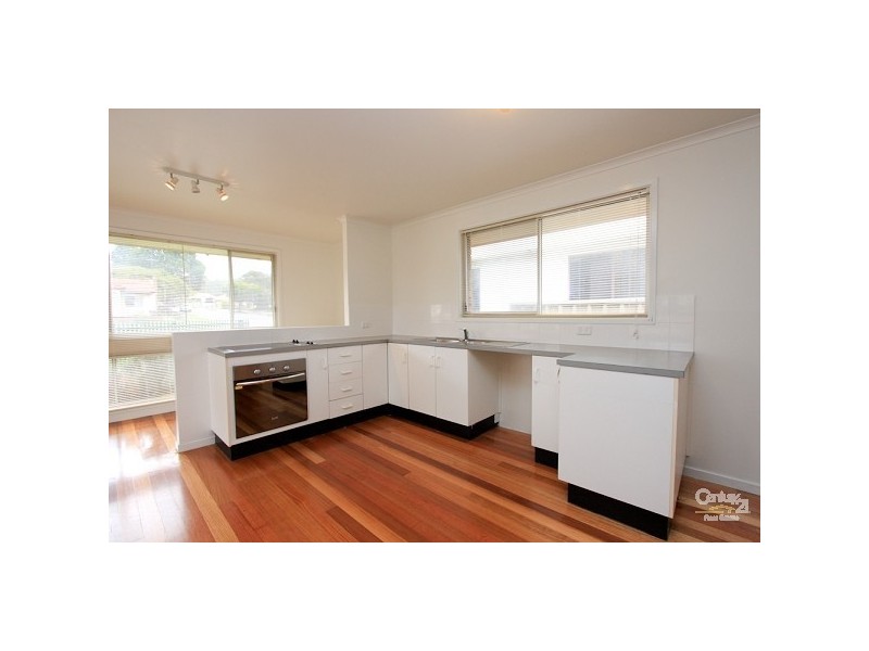 7 Floraville Road, Belmont North NSW 2280