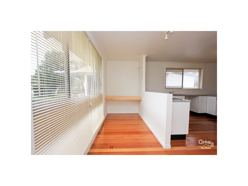 7 Floraville Road, Belmont North NSW 2280