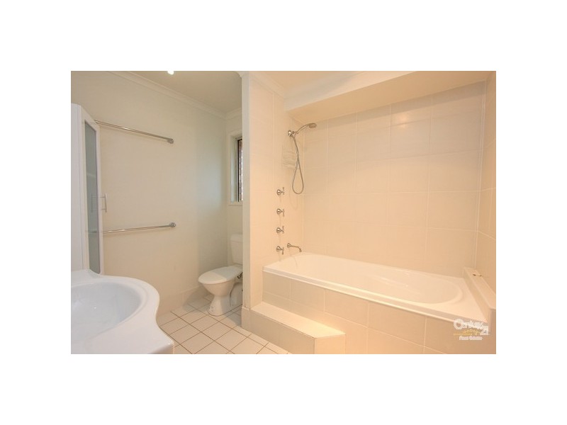 7 Floraville Road, Belmont North NSW 2280