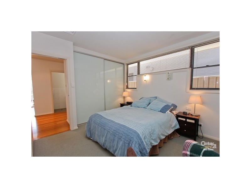 83 Geraldton Drive, Redhead NSW 2290