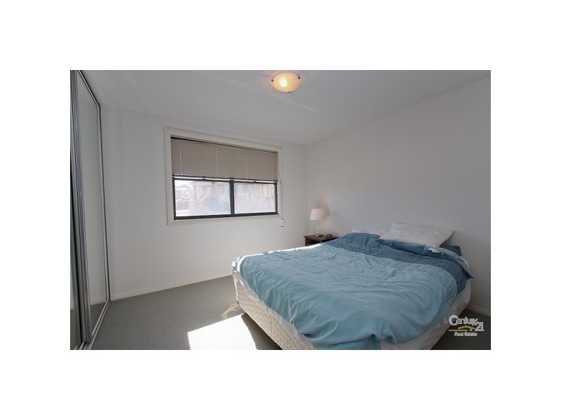 83 Geraldton Drive, Redhead NSW 2290