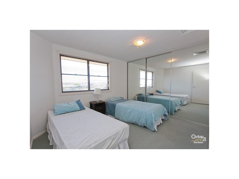83 Geraldton Drive, Redhead NSW 2290