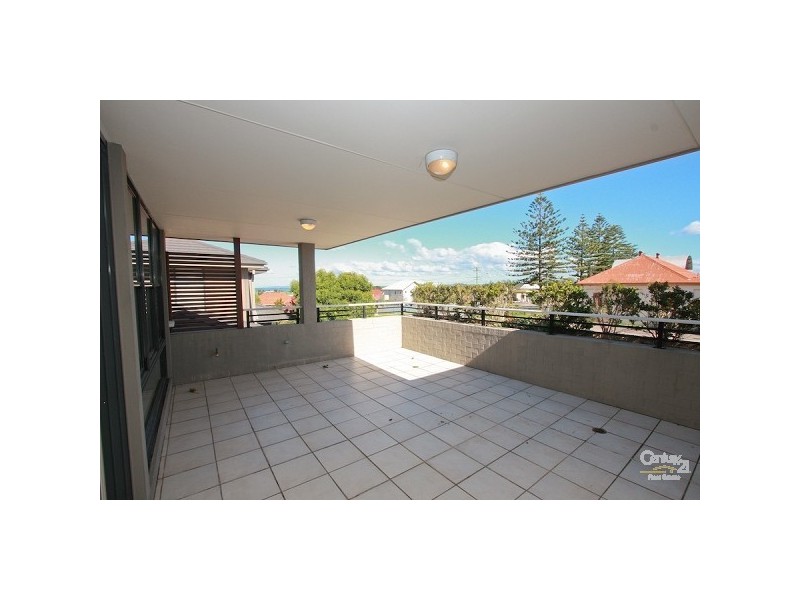 83 Geraldton Drive, Redhead NSW 2290