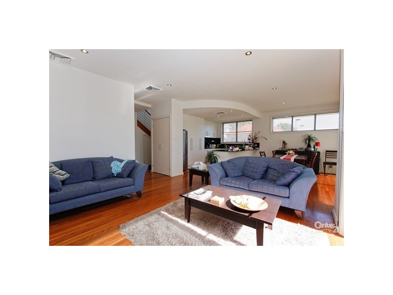 83 Geraldton Drive, Redhead NSW 2290