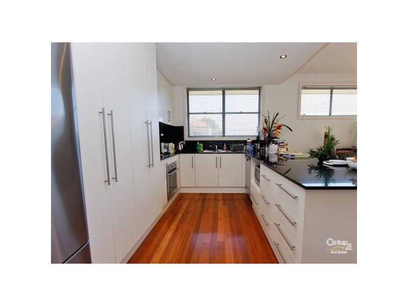 83 Geraldton Drive, Redhead NSW 2290
