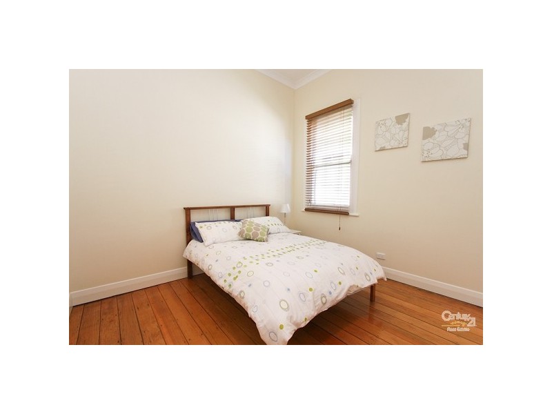 4 Bibby Street, Hamilton NSW 2303