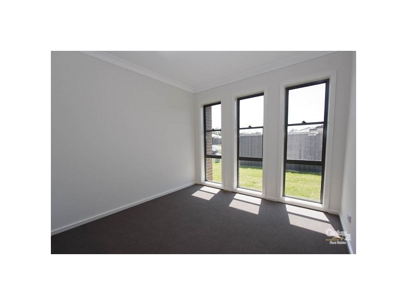 9 John Fallins Close, Belmont North NSW 2280