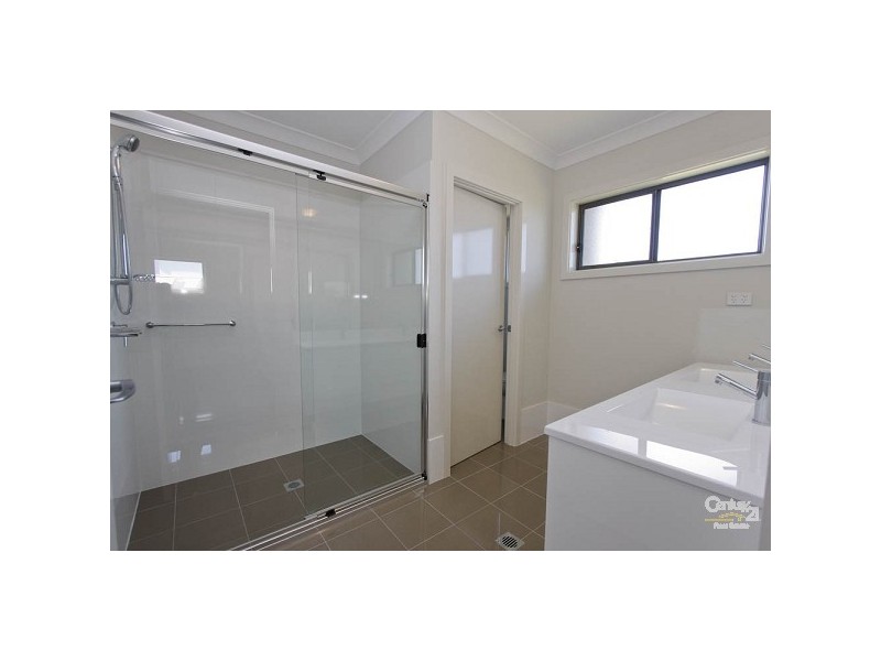 9 John Fallins Close, Belmont North NSW 2280