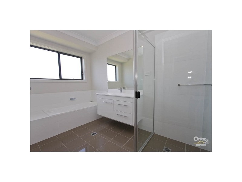 9 John Fallins Close, Belmont North NSW 2280