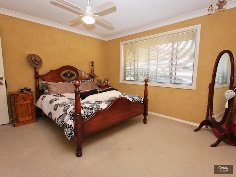 12 Cassegrain Close, Eleebana NSW 2282
