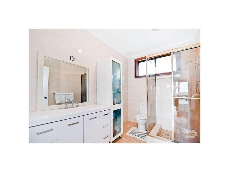 43 Alkrington Avenue, Fishing Point NSW 2283