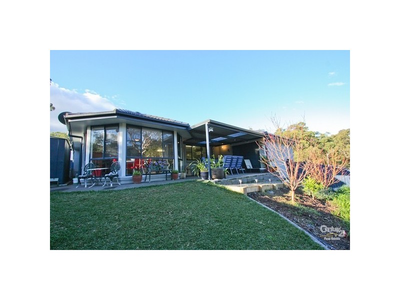 1 Corymbia Street, Croudace Bay NSW 2280