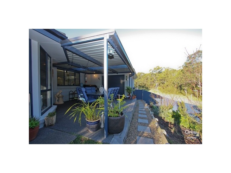 1 Corymbia Street, Croudace Bay NSW 2280