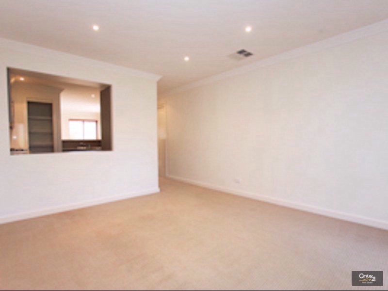 2/36 Albert Street, Warners Bay NSW 2282