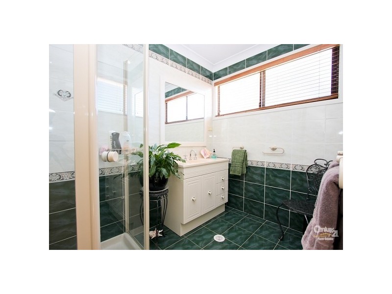19 Charlton Street, Eleebana NSW 2282