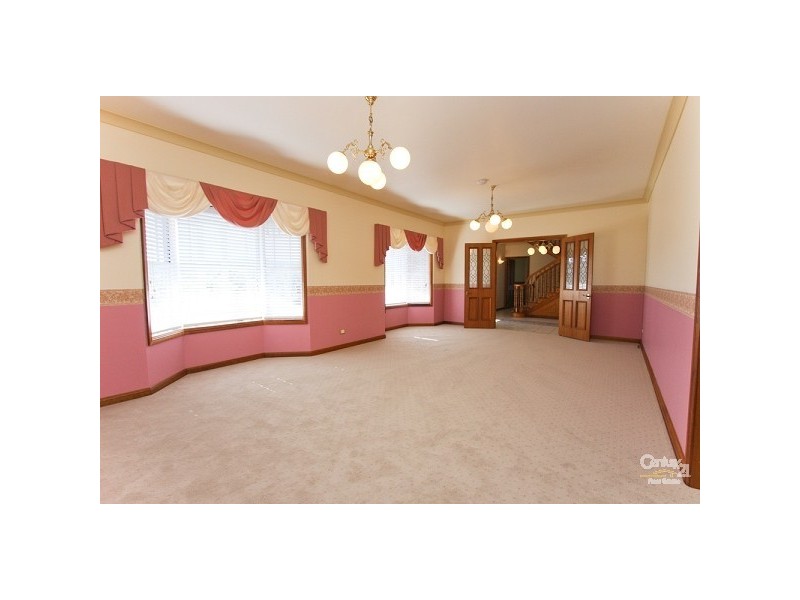 102 Regal Way, Valentine NSW 2280