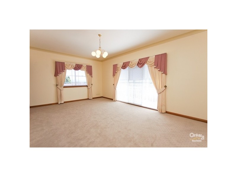 102 Regal Way, Valentine NSW 2280