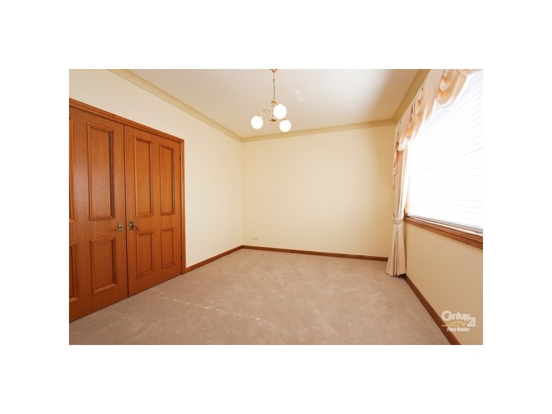 102 Regal Way, Valentine NSW 2280