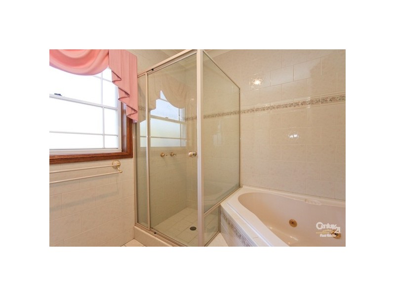 102 Regal Way, Valentine NSW 2280