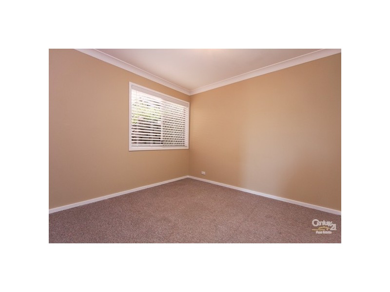 10 Taranaki Place, Macquarie Hills NSW 2285