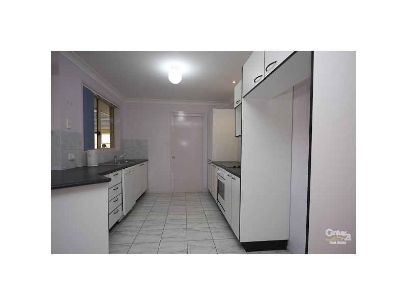 10 Karong Avenue, Maryland NSW 2287