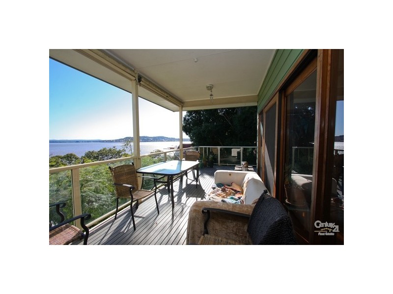 1 Eleebana Road, Eleebana NSW 2282