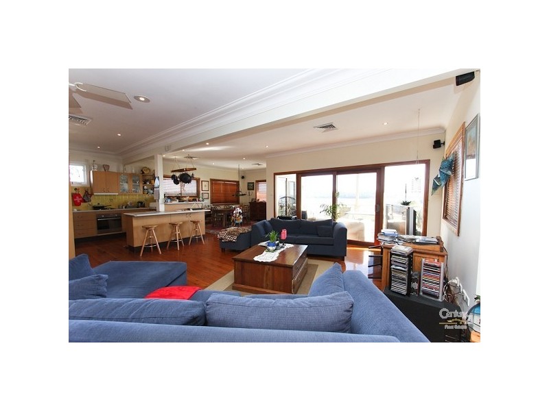 1 Eleebana Road, Eleebana NSW 2282